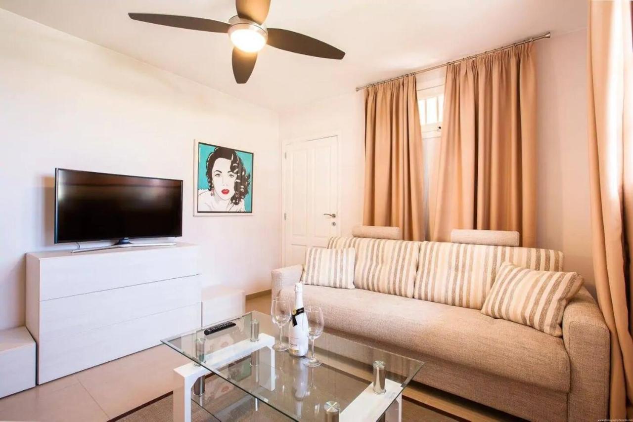 1 Bedroom Apartment For 4 People In Tenerife Costa Adeje  Exterior photo