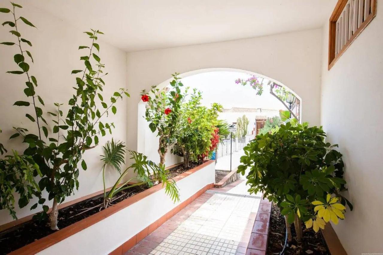 1 Bedroom Apartment For 4 People In Tenerife Costa Adeje  Exterior photo
